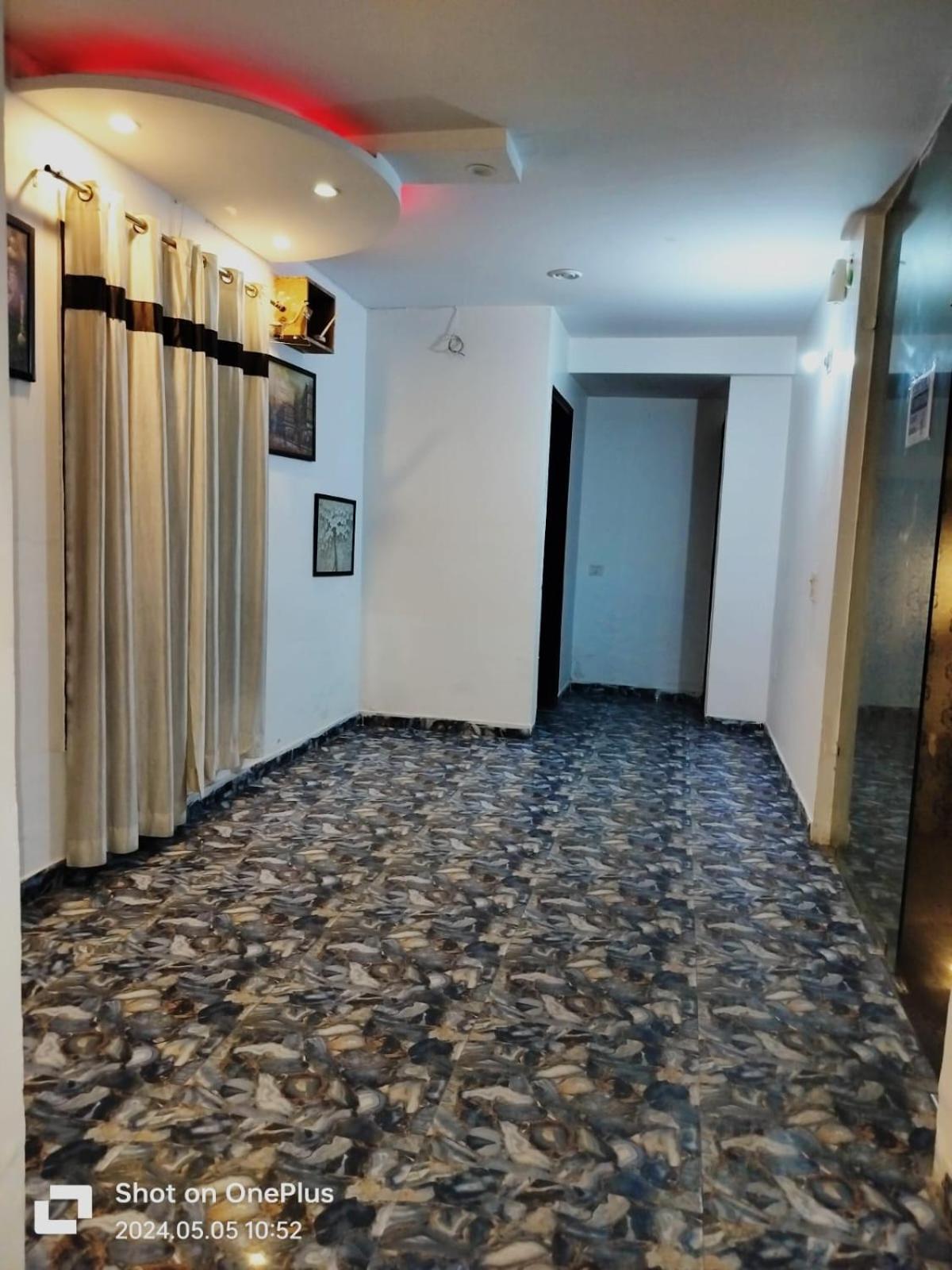 Hotel Janvi Palace Delhi  Exterior photo